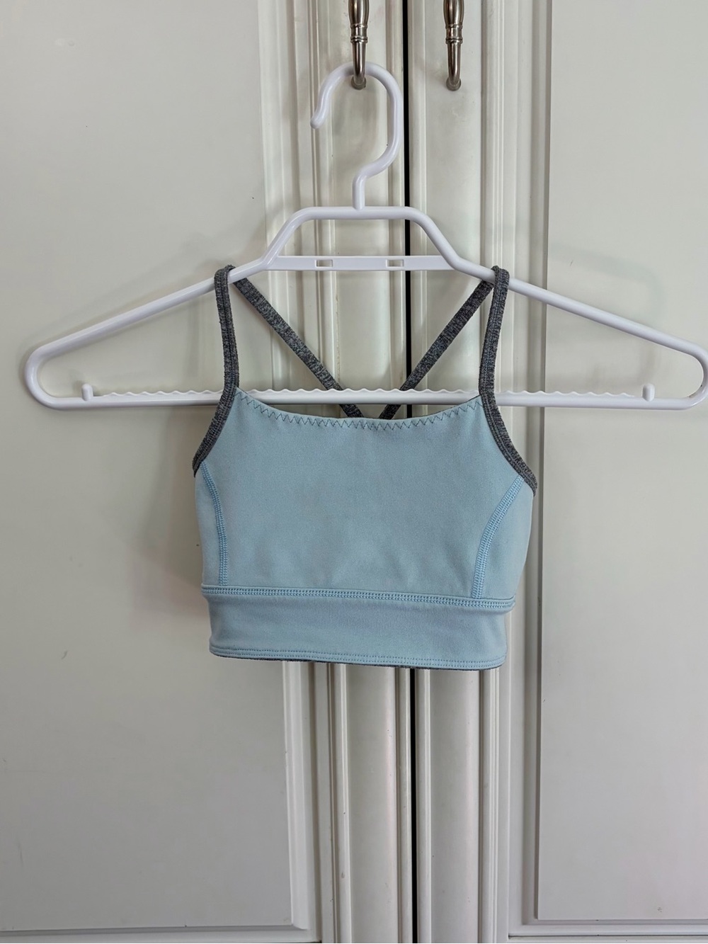 SIZE 6 - Ivivva by Lululemon reversible girls sports bra 🍋